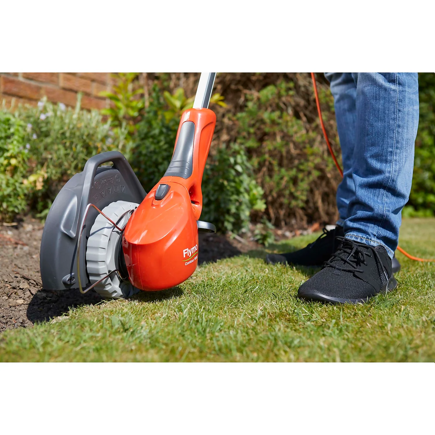 Flymo Contour Electric Grass Trimmer - 25cm 8 Flymo Contour Electric Grass Trimmer - 25cm - Image 6