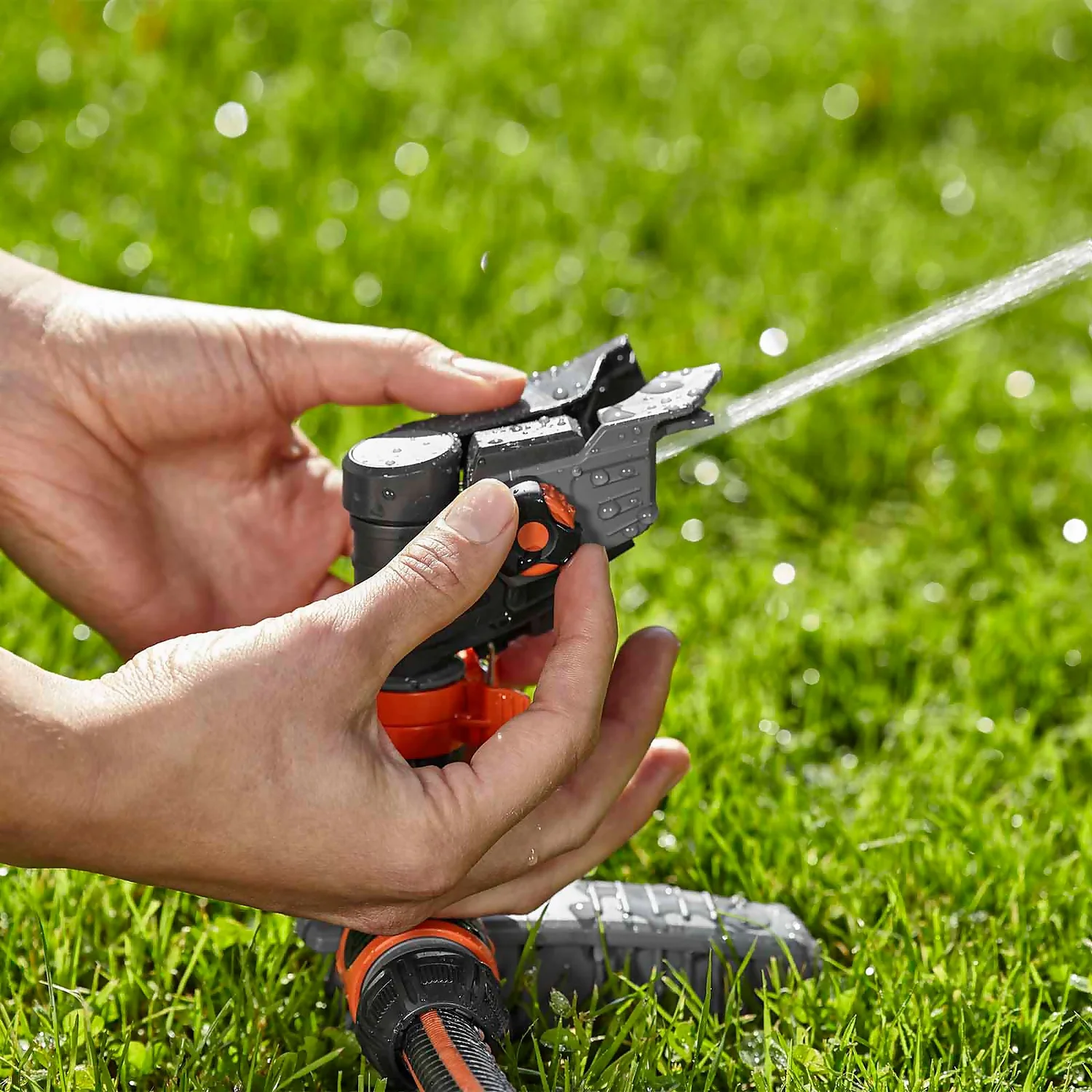 GARDENA Pulse Spike Water Sprinkler 6 GARDENA Pulse Spike Water Sprinkler - Image 4