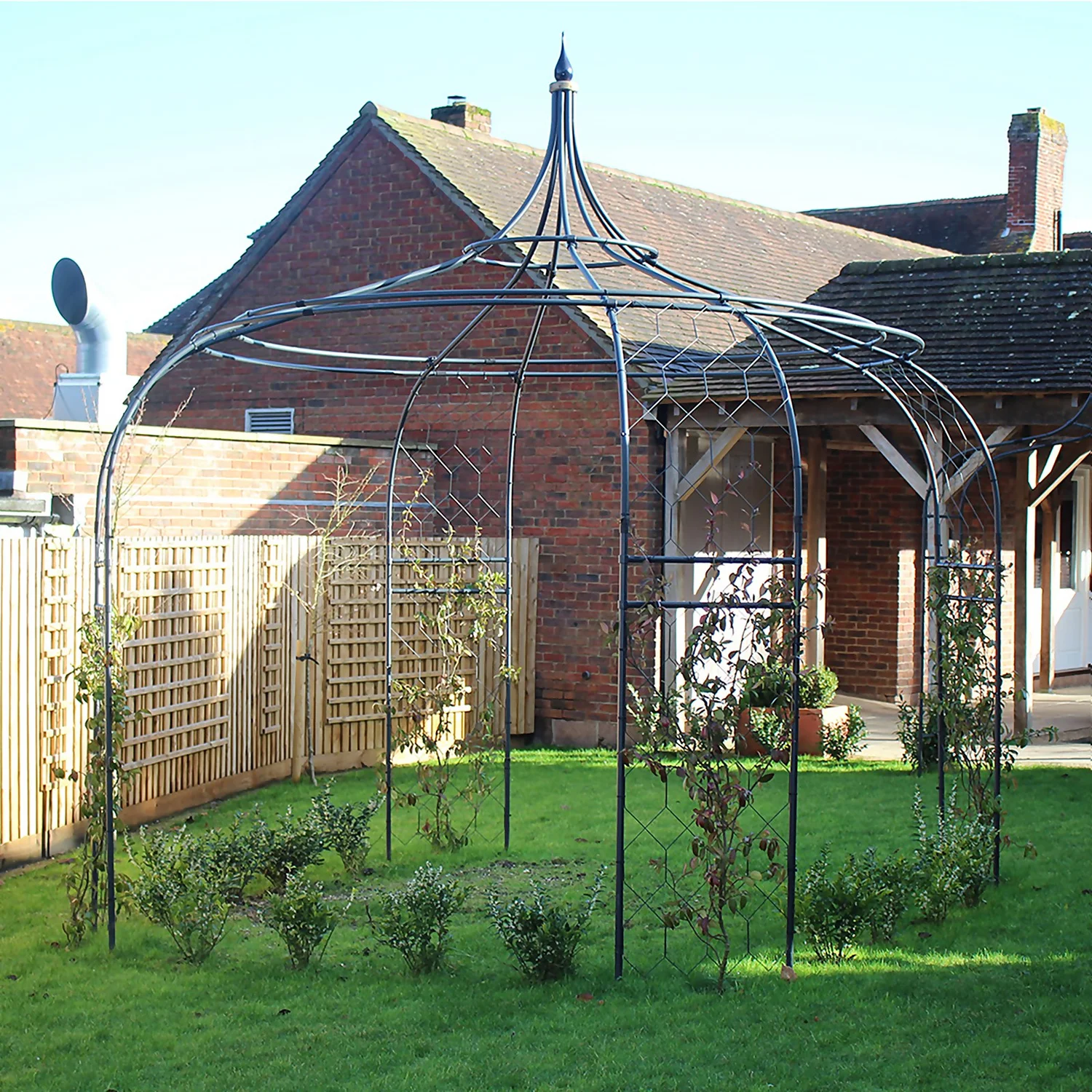 Agriframes Gothic Gazebo - (H)2.5 X (Diameter)1.5 M - Black 4 Agriframes Gothic Gazebo - (H)2.5 X (Diameter)1.5 M - Black - Image 2